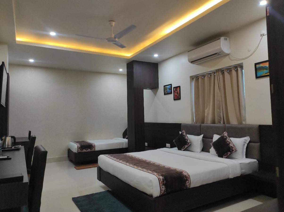 Hotel Paradise - Biswanath Chariali Bishnath Exteriör bild