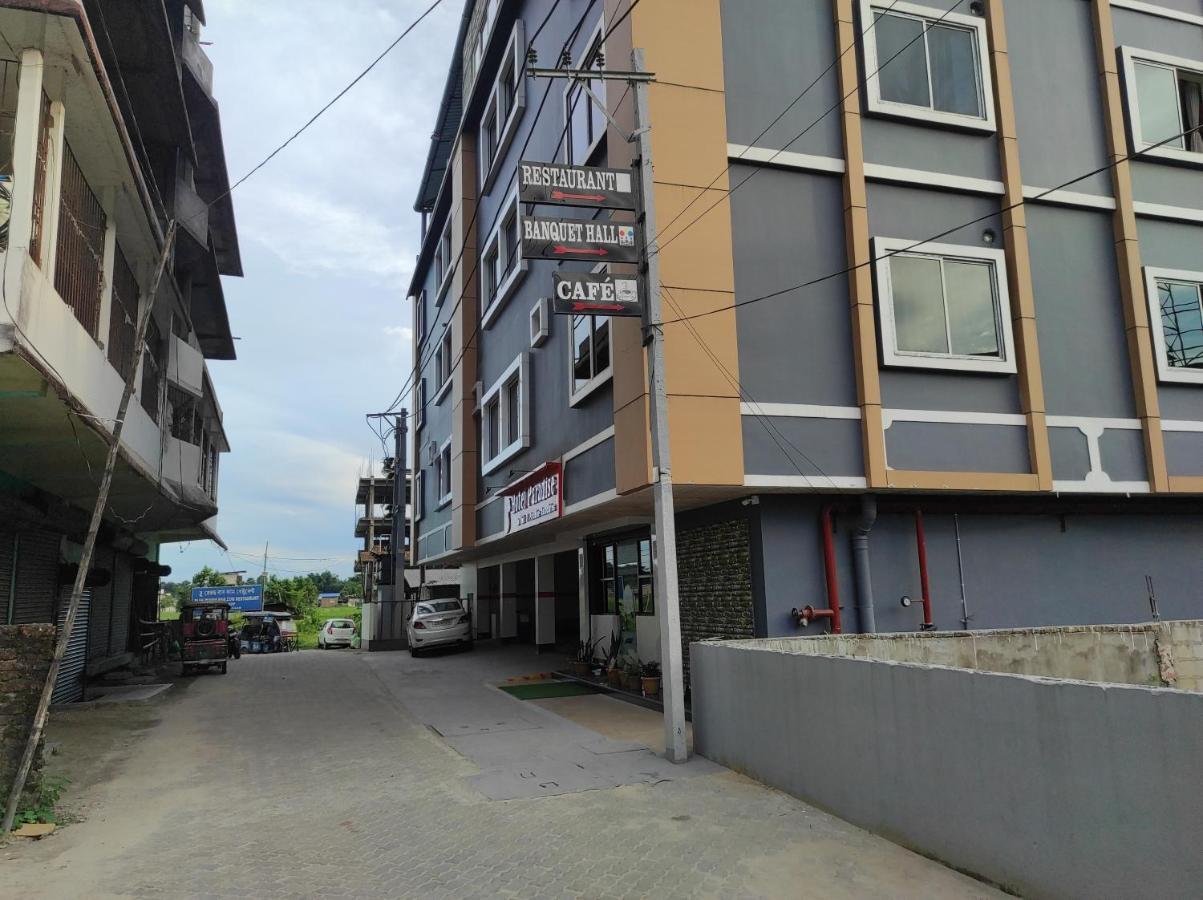 Hotel Paradise - Biswanath Chariali Bishnath Exteriör bild