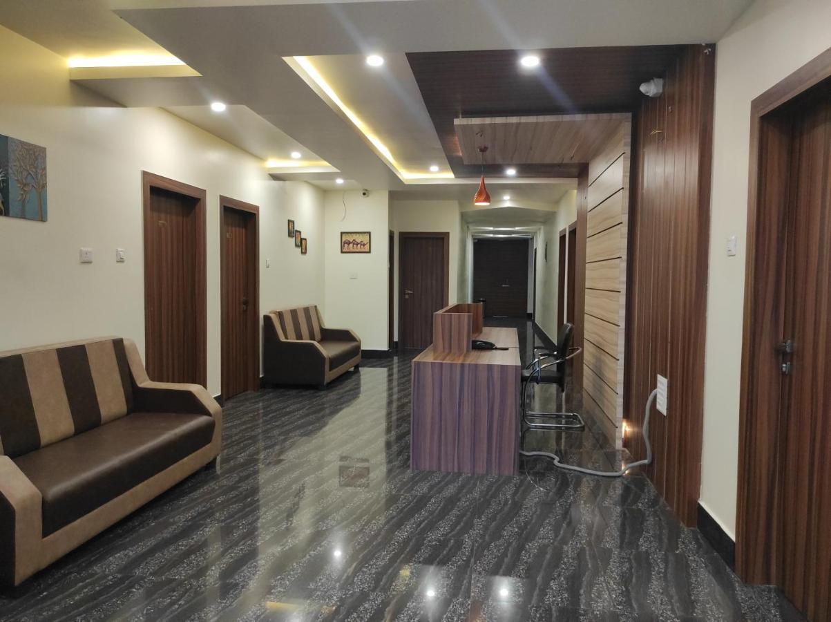 Hotel Paradise - Biswanath Chariali Bishnath Exteriör bild